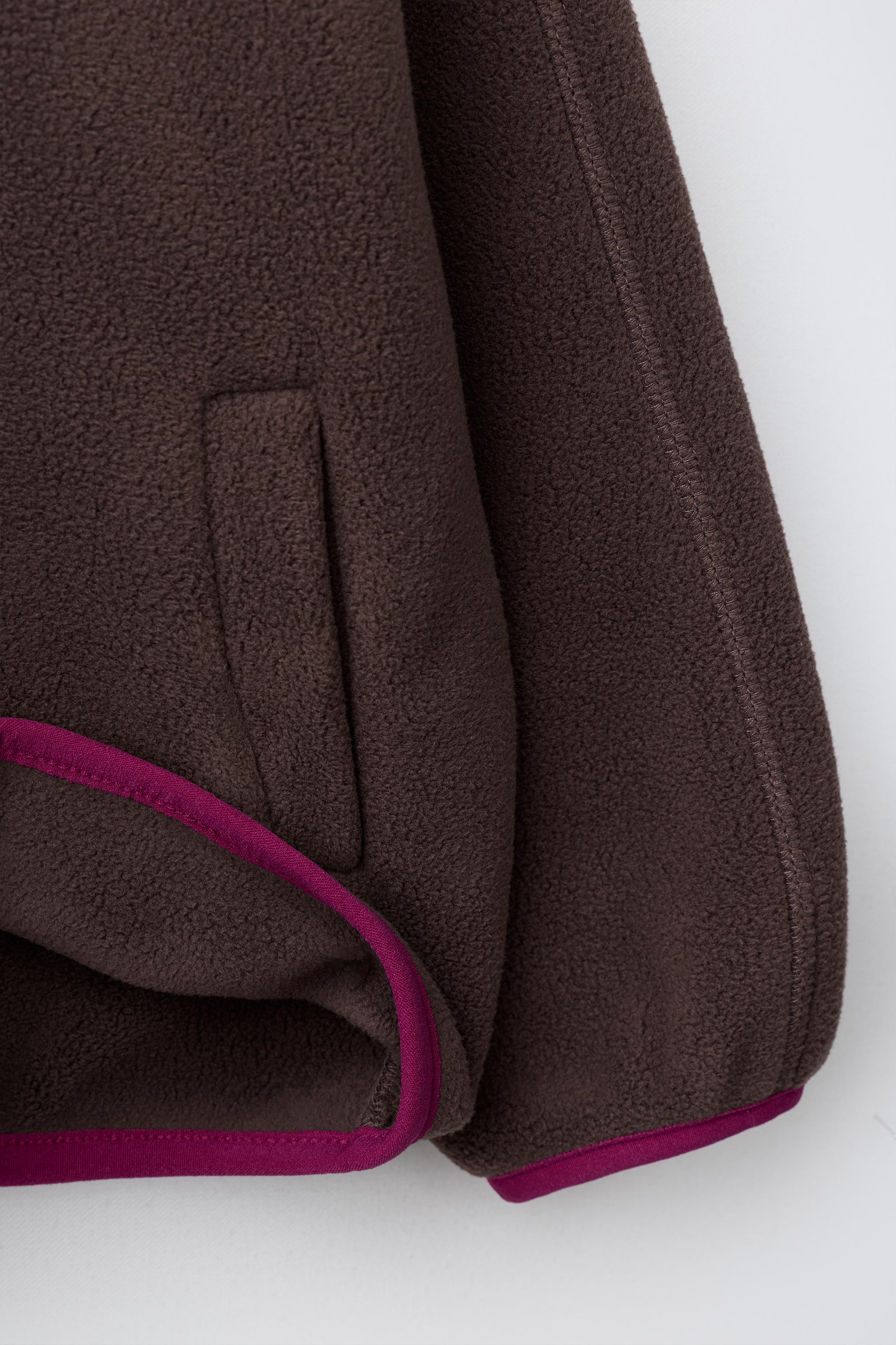 EMBROIDERED FLEECE SWEATSHIRT