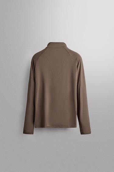TECHNICAL QUARTER-ZIP T-SHIRT — Brown 2