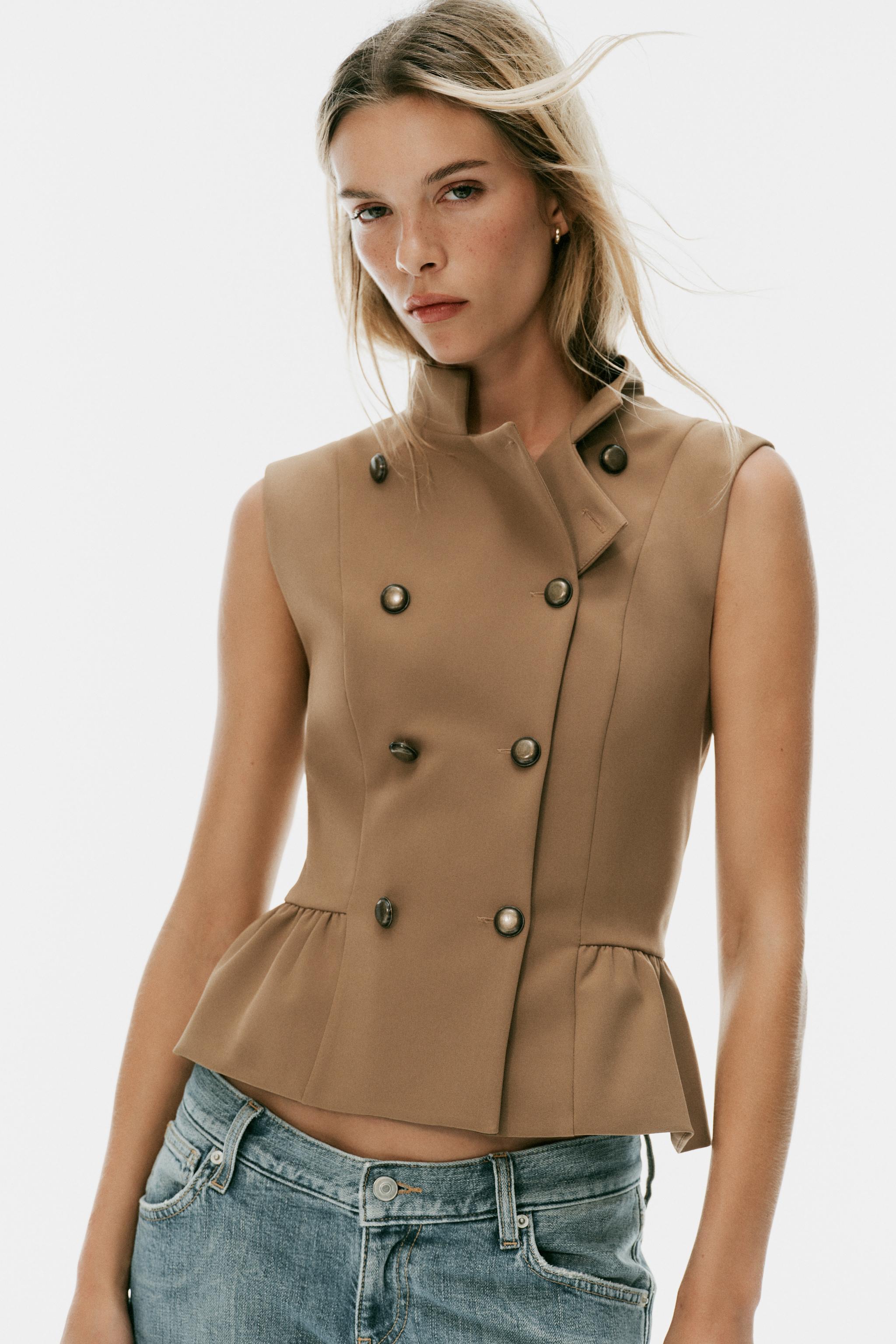TOP GILET PEPLUM À BOUTONS