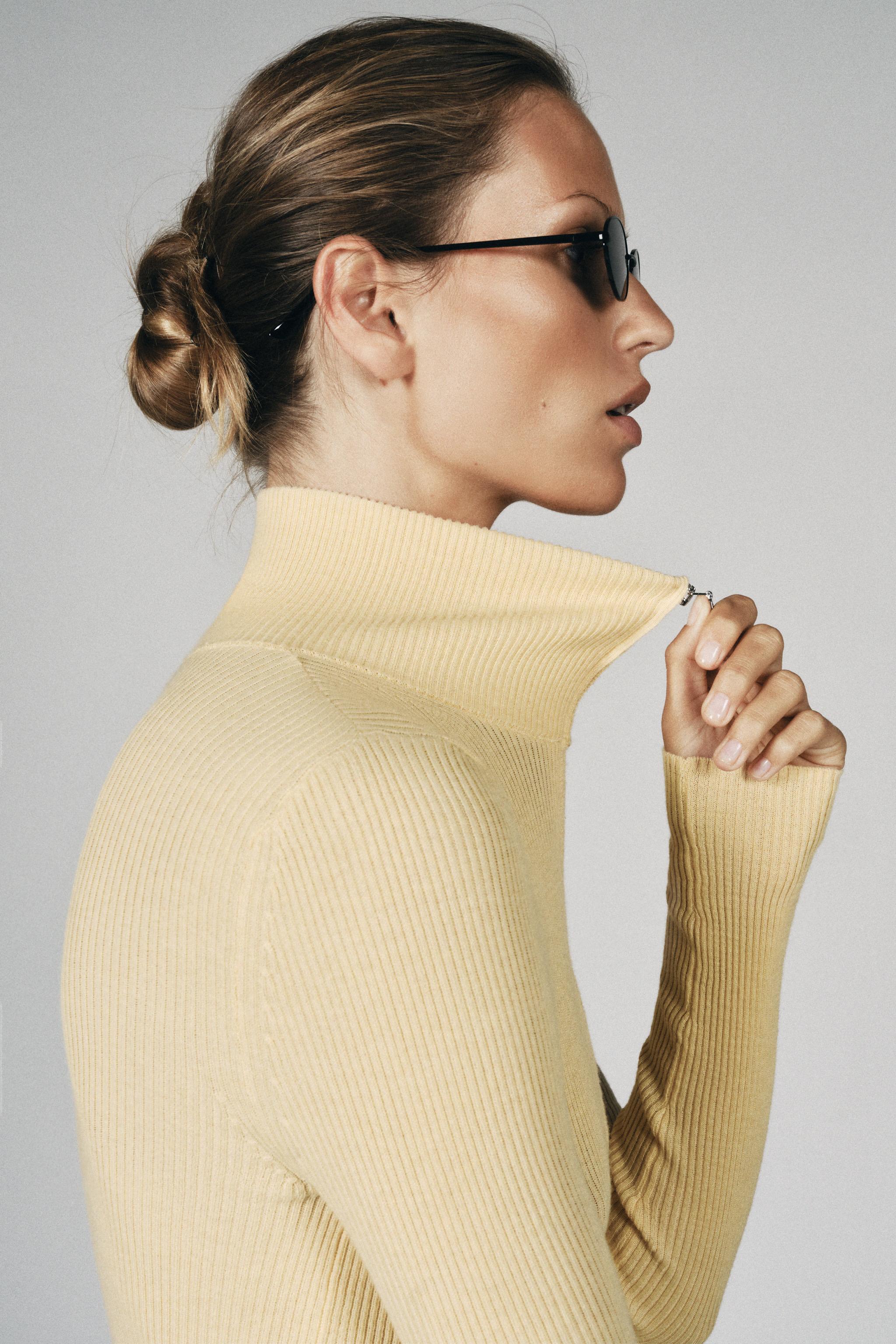 FITTED RIBBED KNIT JACKET