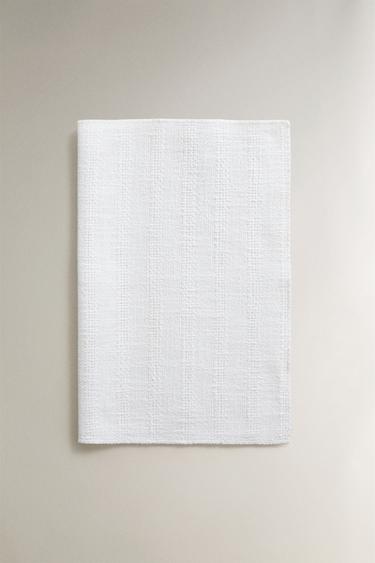TEXTURED LINEN PLACEMAT — White 2
