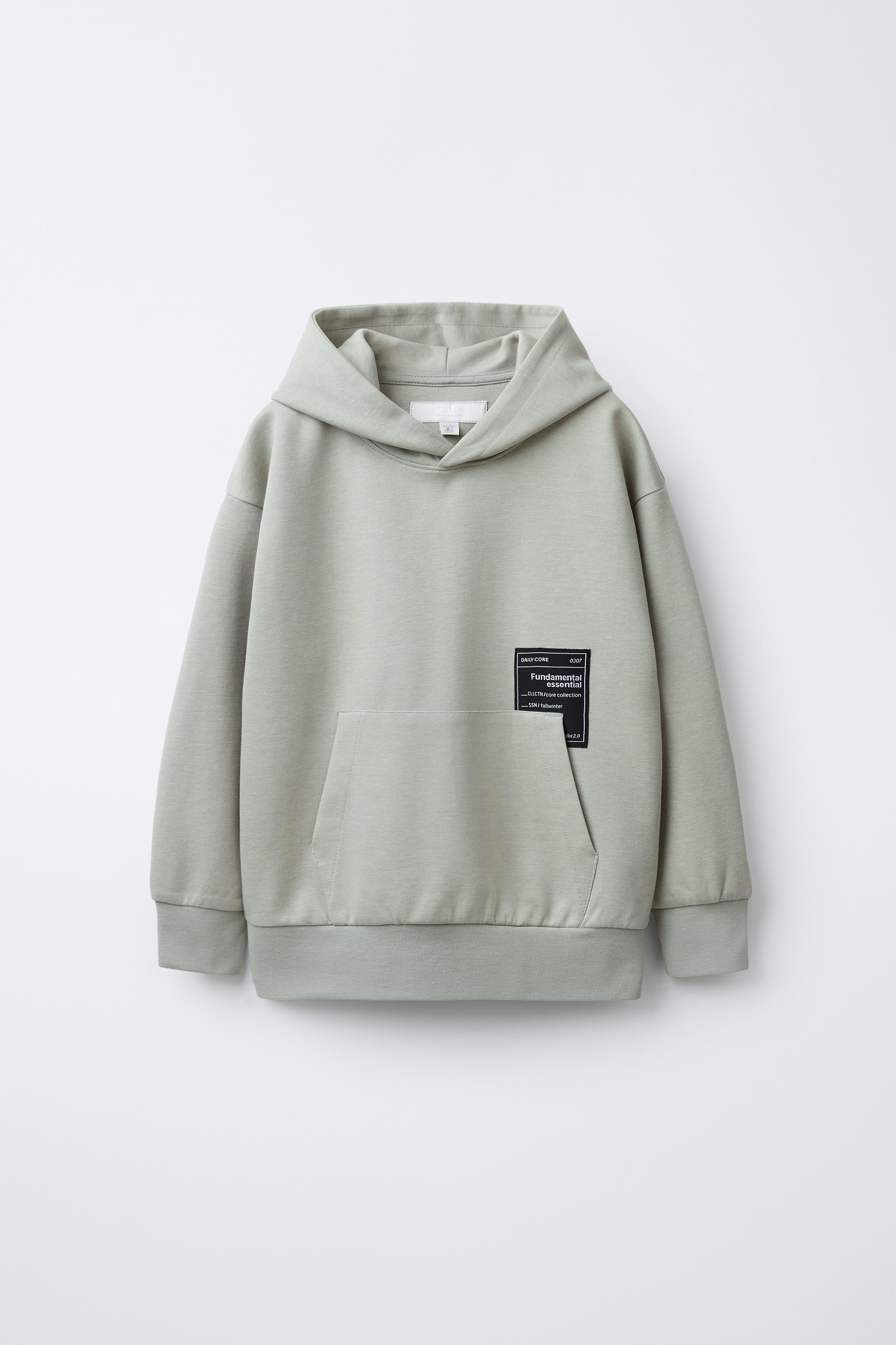 フード付きスウェットシャツとインターロックジョガーパンツのセット