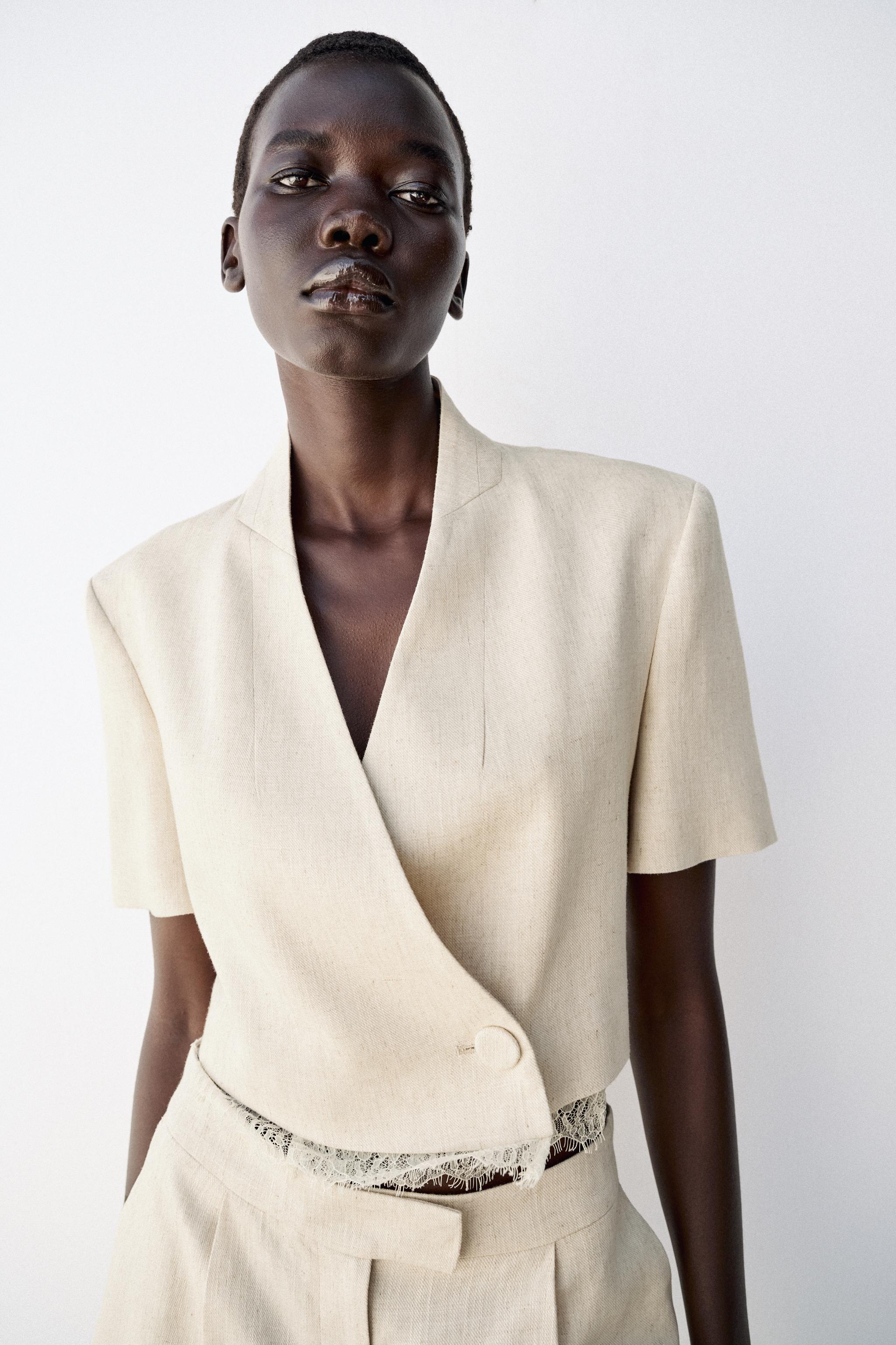 Zara DANTEL DETAYLI KISA BLAZER görsel 2