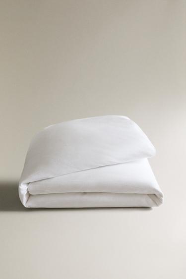 STRIPED TEXTURED BEDSPREAD - White by Zara