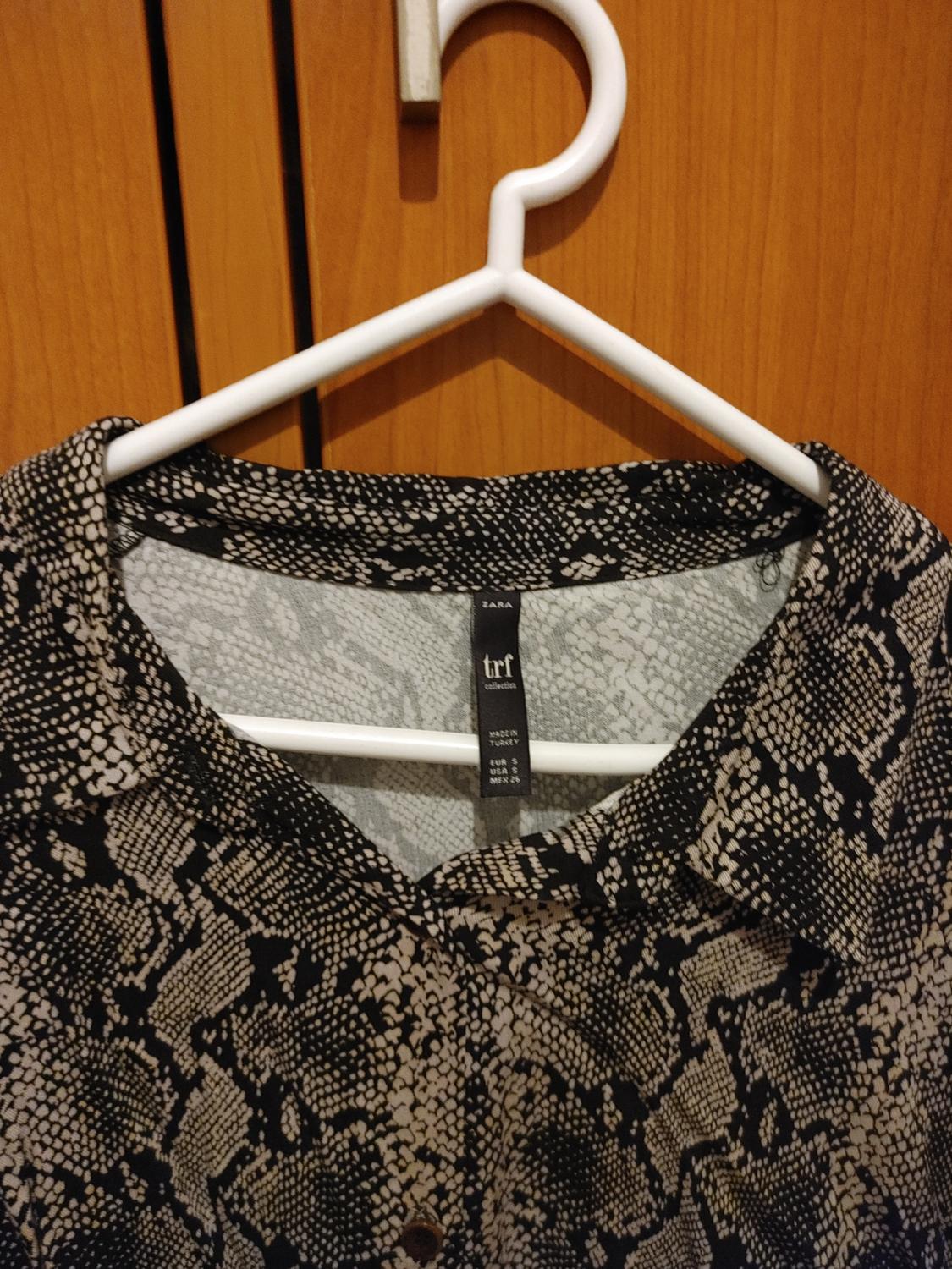 SNAKESKIN PRINT CROPPED SHIRT - Image 3