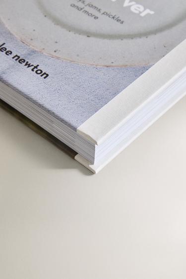 LIVRE THE MODERN PRESERVER - Blanc cassé de Zara - Image 1