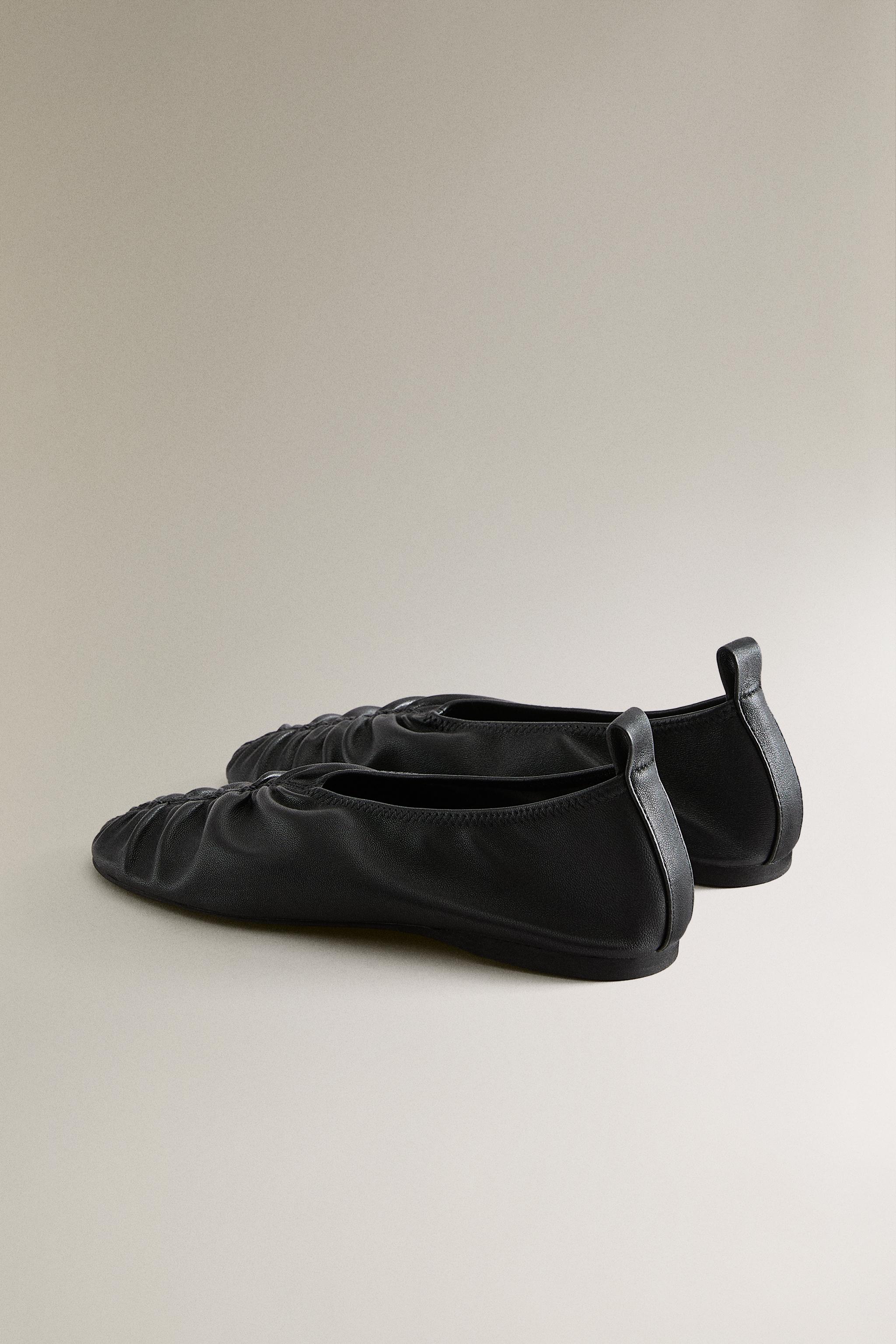 PLEATED LEATHER BALLET FLATS