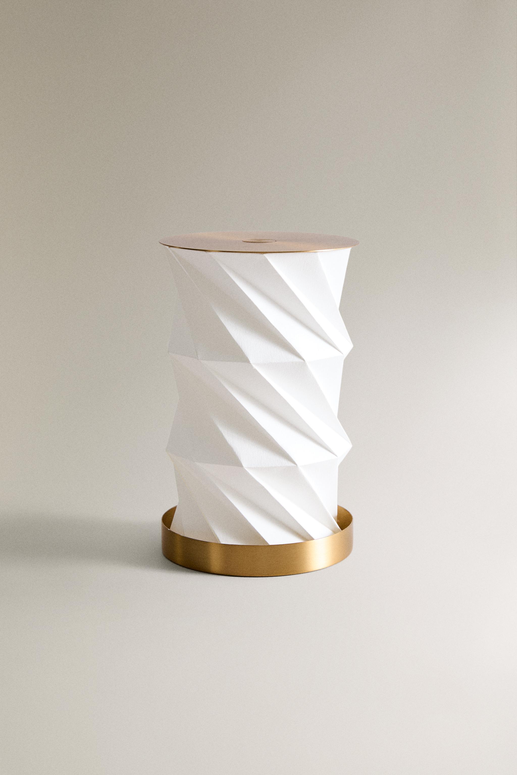 CORDLESS FOLDABLE METAL LAMP