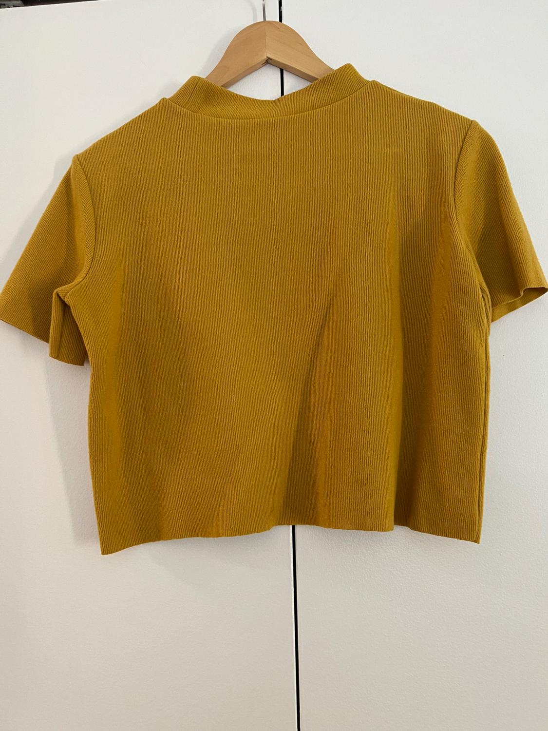 MUSTARD SHORT SLEEVE TOP - Image 2