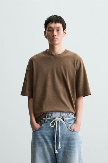 CAMISETA RELAXED FIT LAVADA - Marrón oscuro de Zara