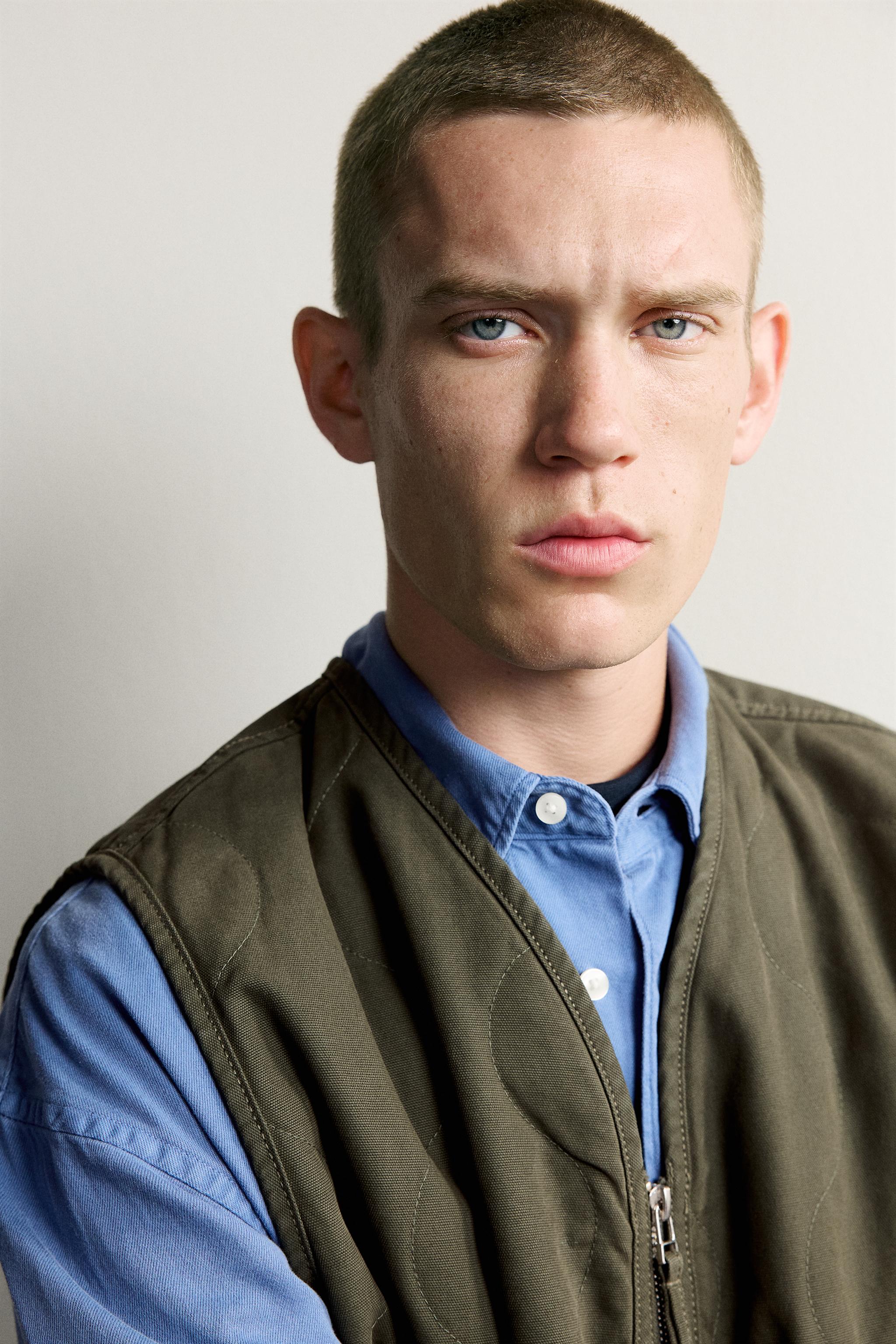 WASHED TOPSTITCHED VEST