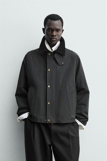JAQUETA TÉCNICA COM GOLA COMBINADA - Preto da Zara