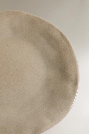 ASSIETTE PLATE GRÈS IRRÉGULIÈRE - Gris taupe de Zara - Image 2