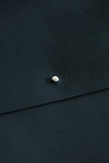 BLUE LEATHER BUTTON CASE — Blue 2
