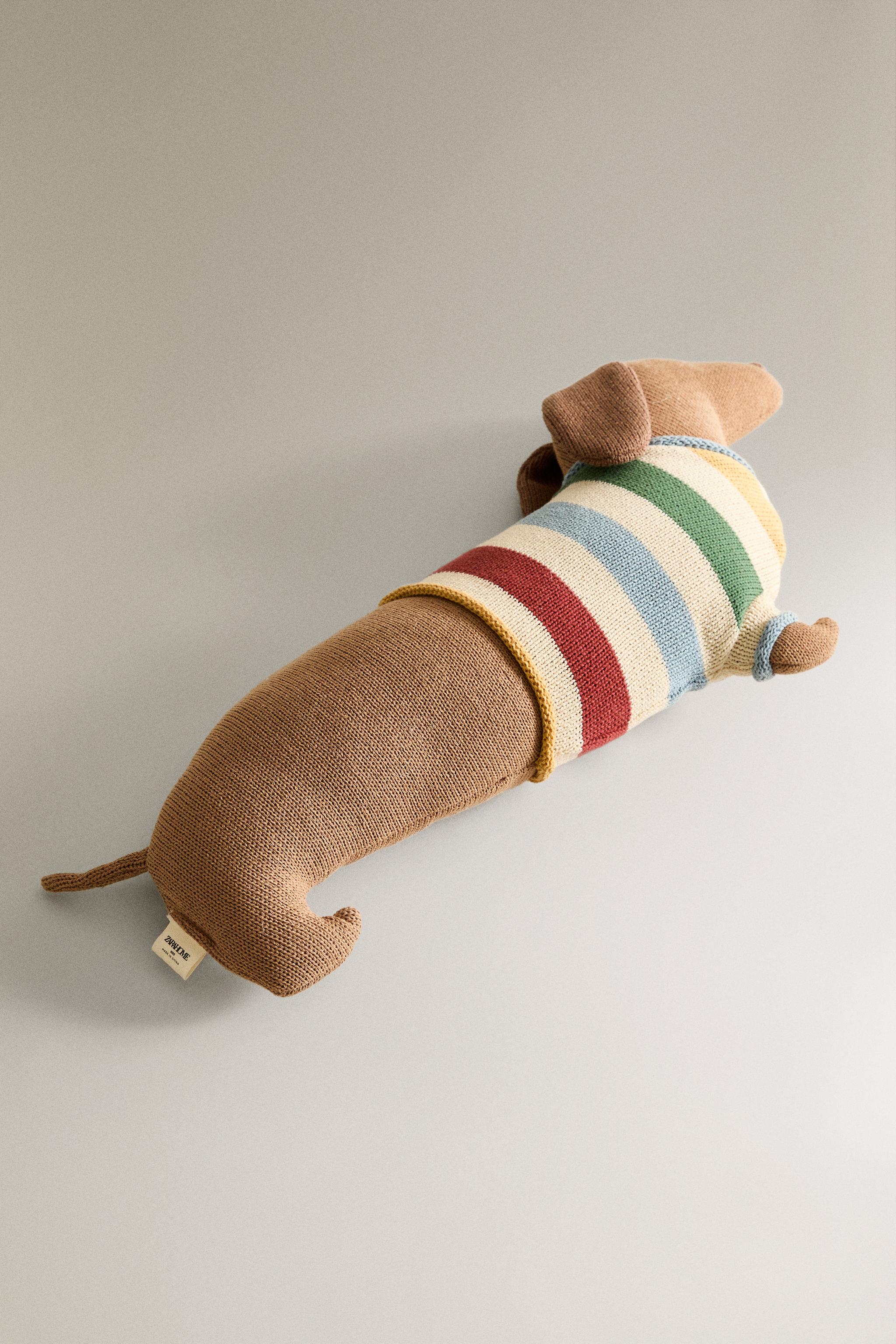 KIDS KNITTED DOG CUSHION