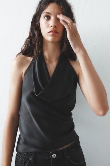 TOP SATINADO HALTER - Negro de Zara