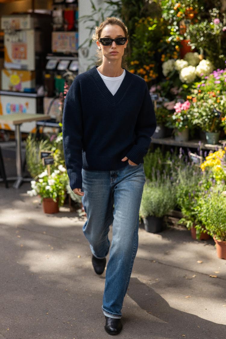 SOFT KNIT V-NECK SWEATER Navy blue ZARA Canada