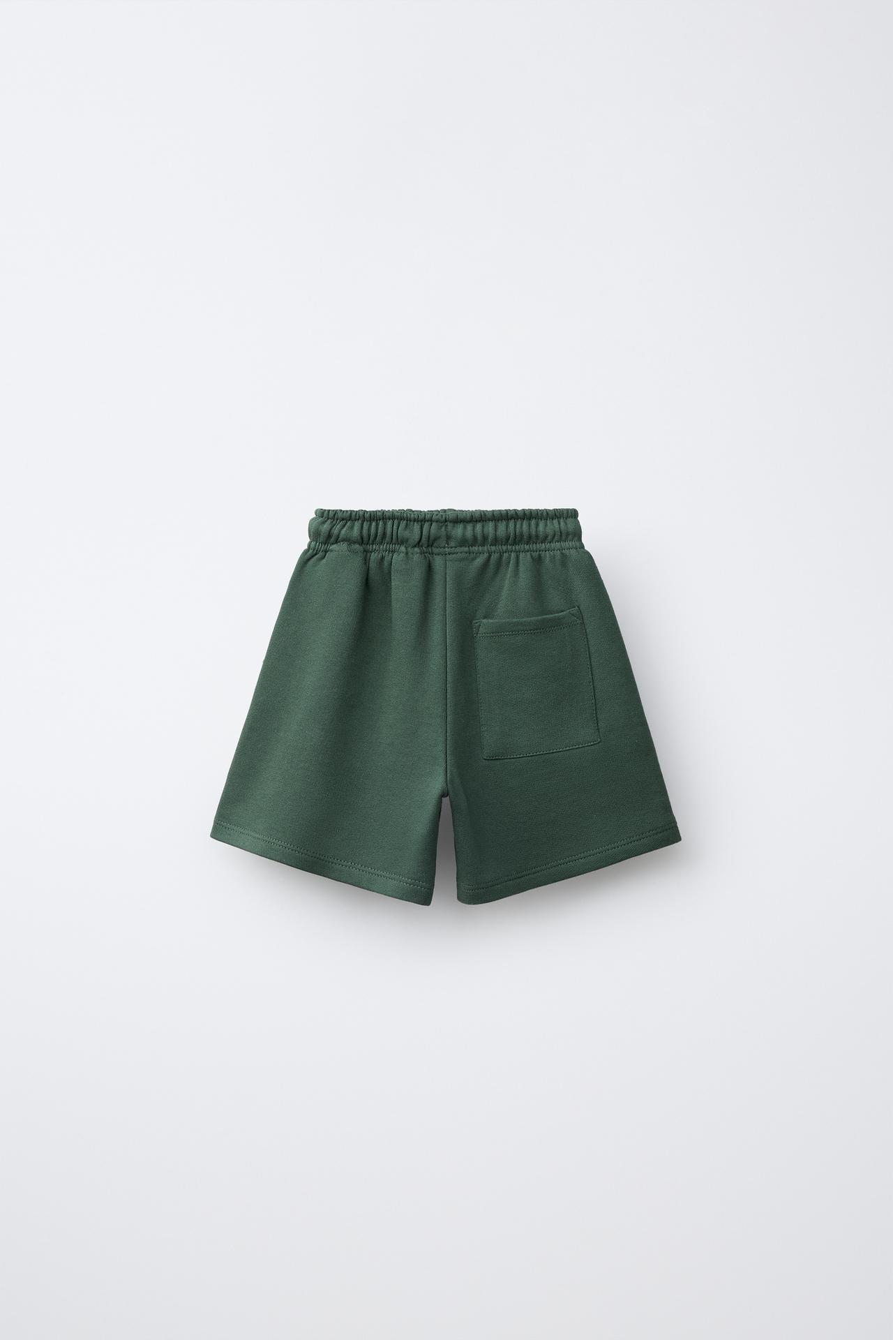 SLOGAN PRINT BERMUDA SHORTS — Dark green