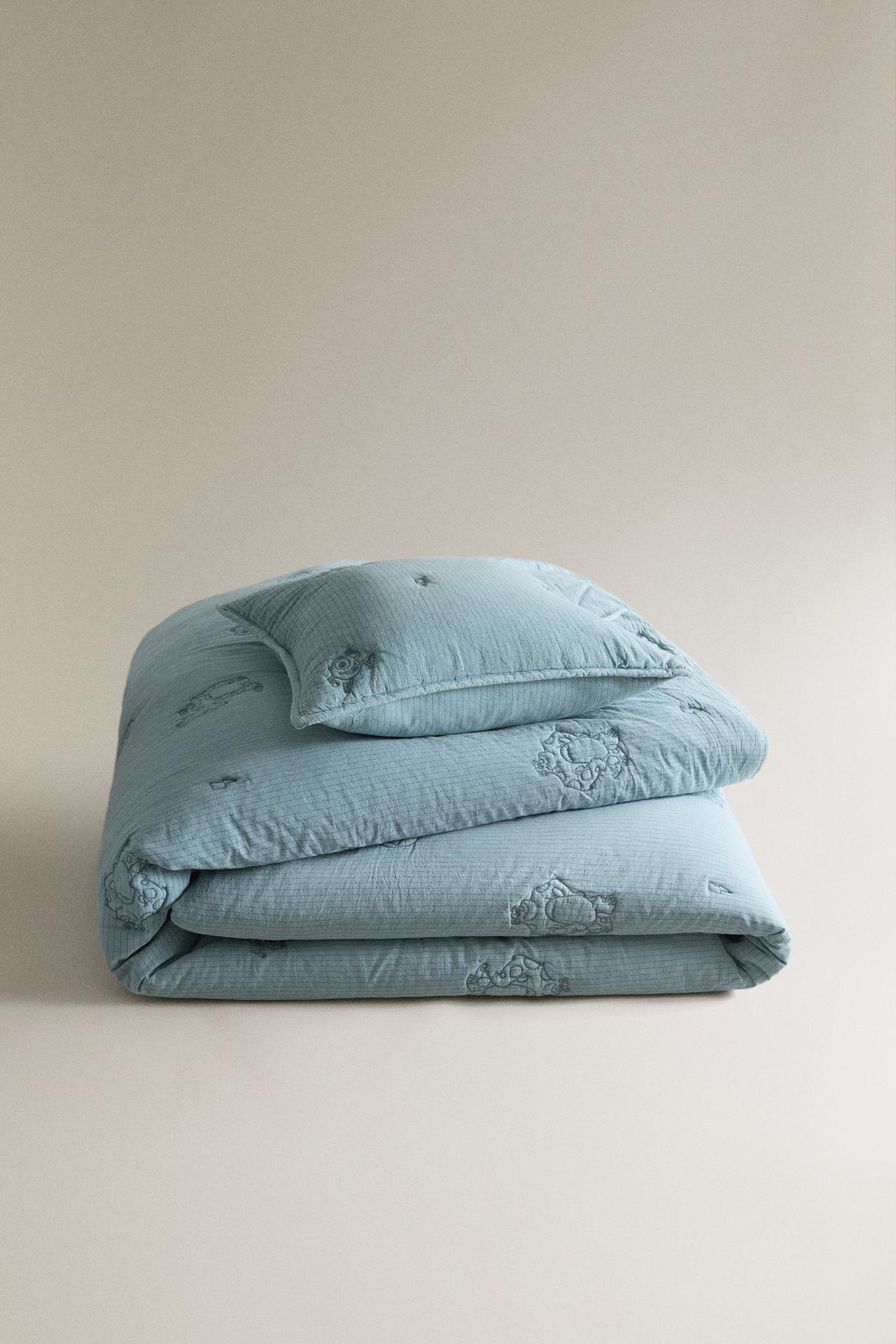 KIDS' MONSTERS, INC. ©DISNEY/PIXAR QUILT — Blue