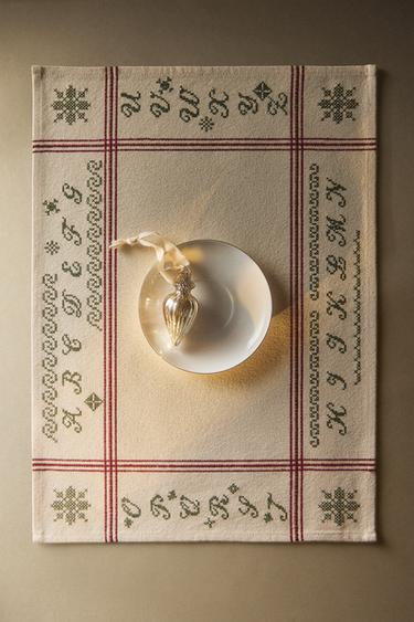 CHRISTMAS COTTON PLACEMAT WITH EMBROIDERED LETTERS — Red 1