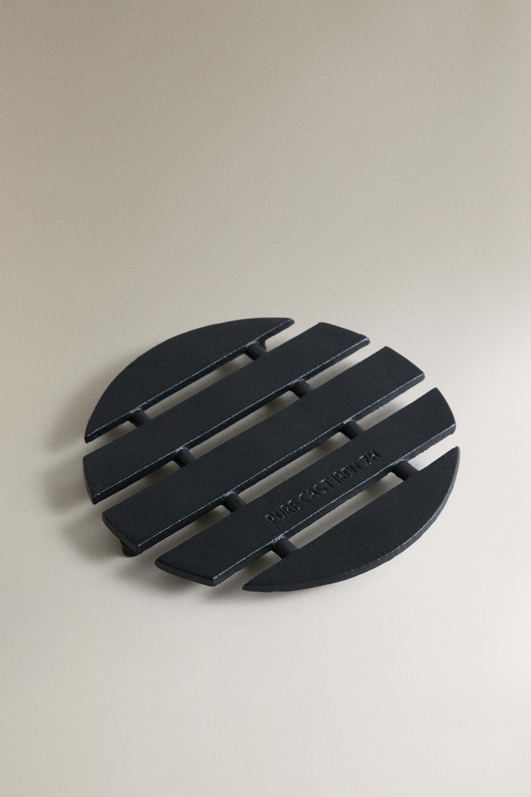IRON TRIVET