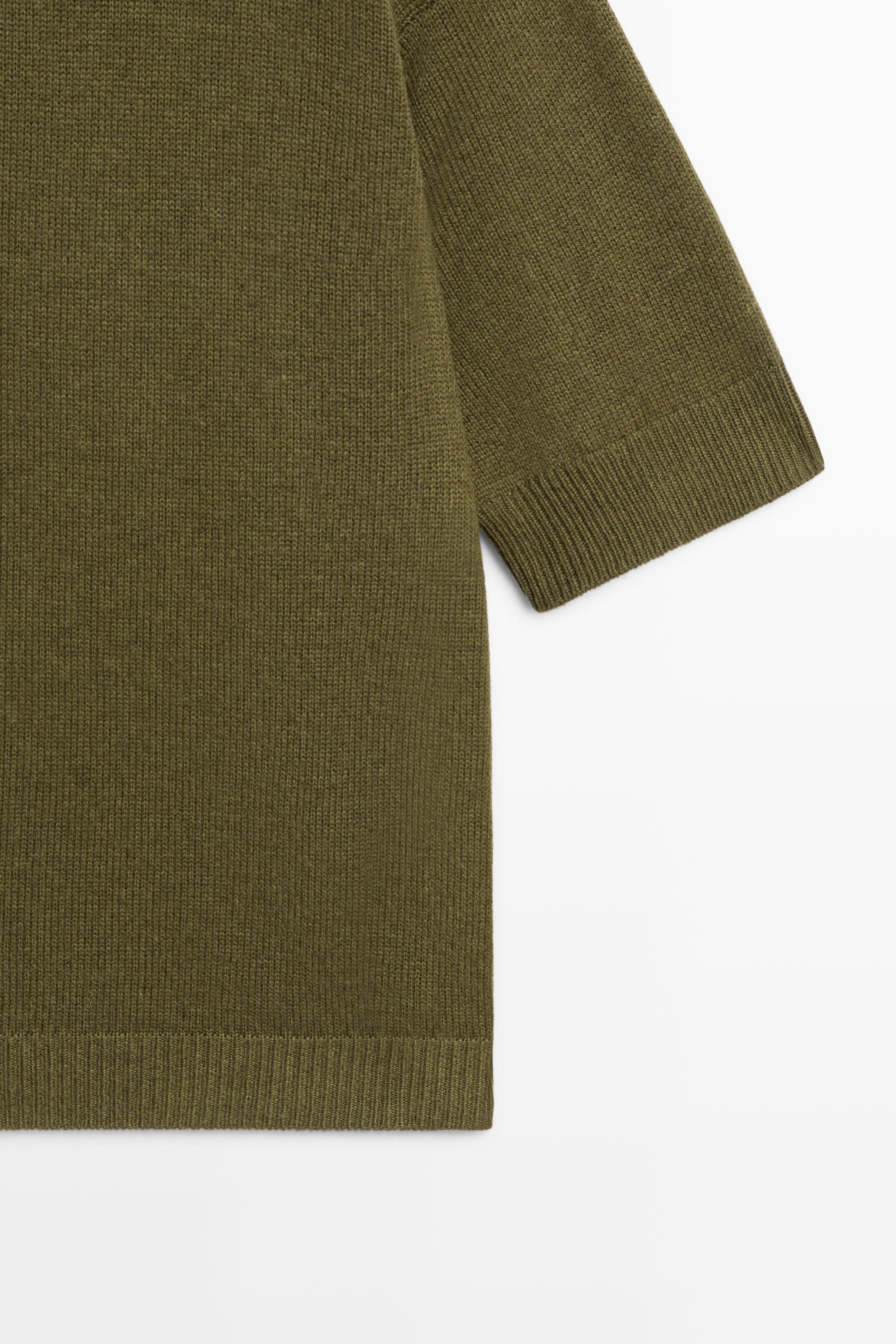 Wool knit sweater with mock turtleneck