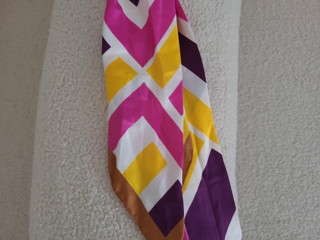 PRINTED SATIN SCARF - Image 3