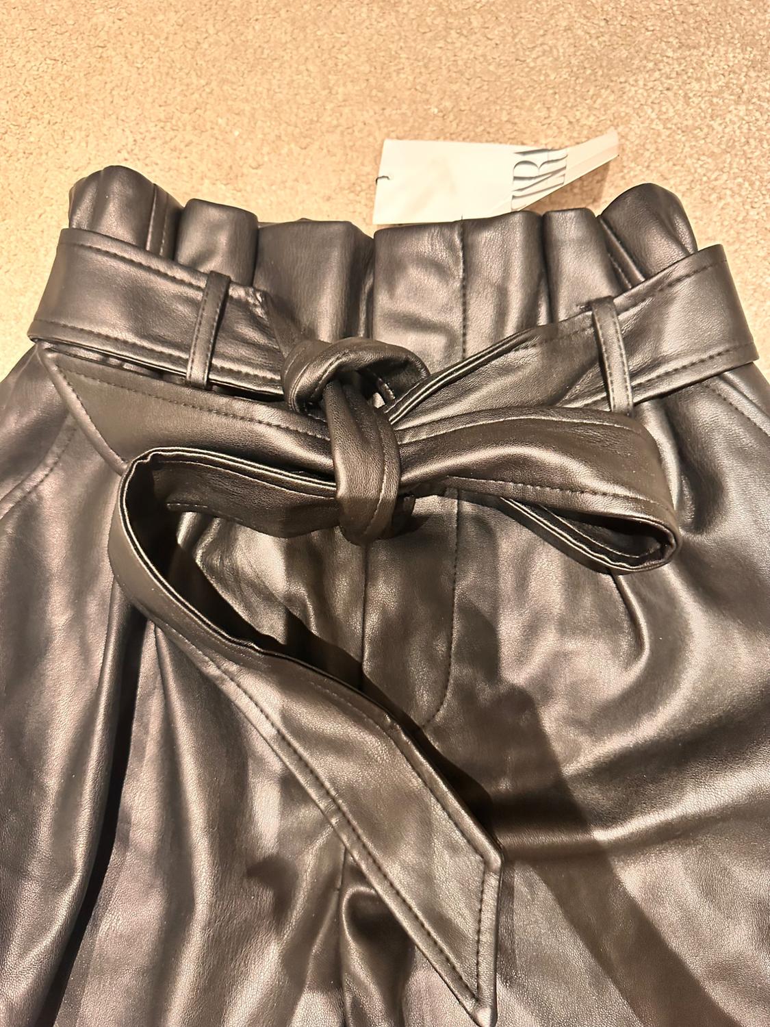 FAUX LEATHER PAPERBAG BERMUDA SHORTS - Image 4