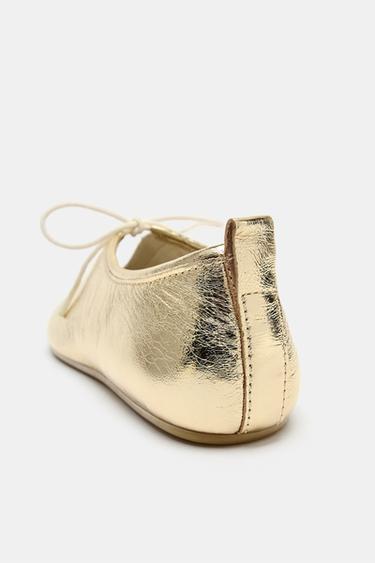 METALLIC EFFECT BOW BALLET FLATS - Golden by Zara - Image 3
