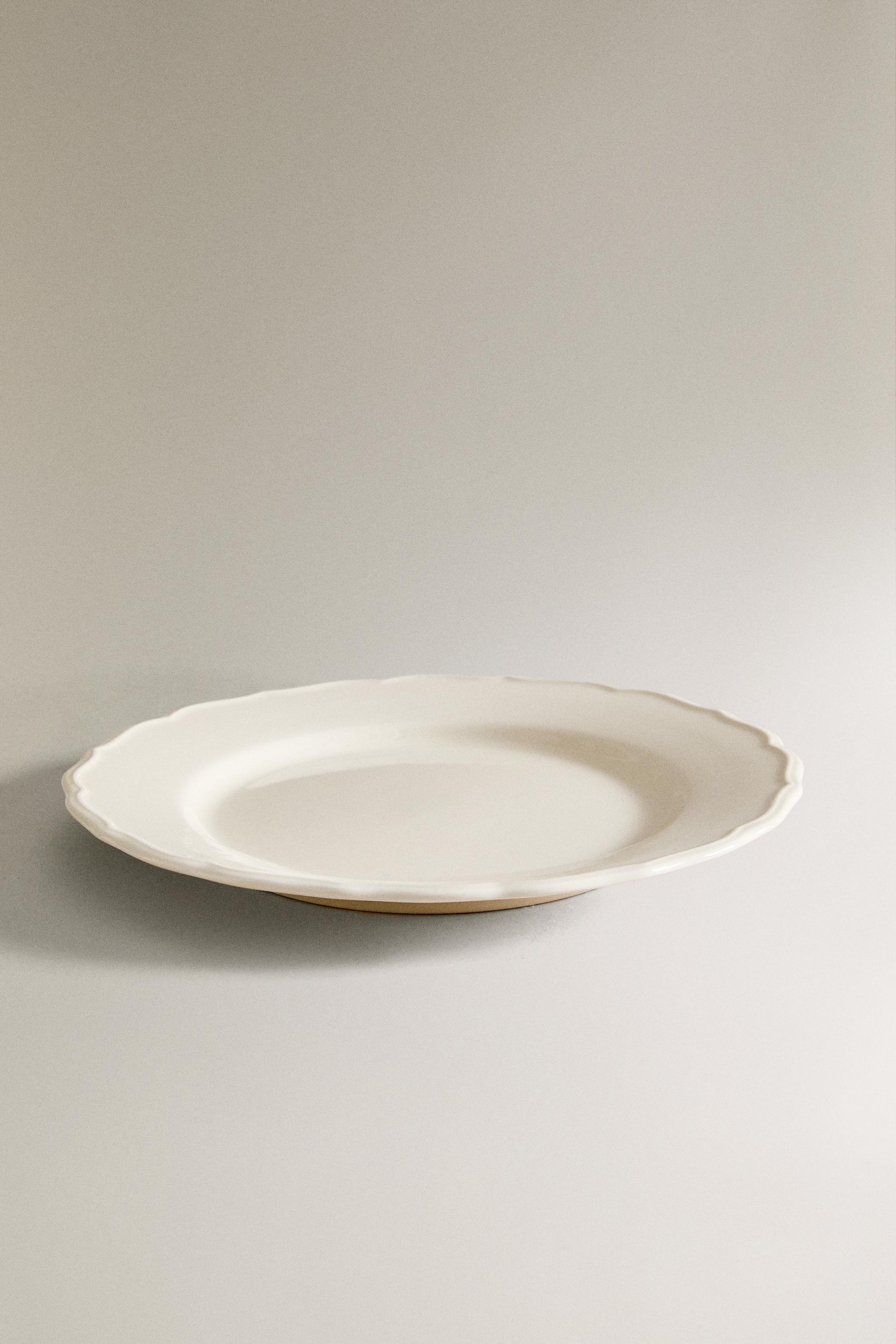 EARTHENWARE DINNER DISH WITH RAISED-DESIGN EDGE — Ecru
