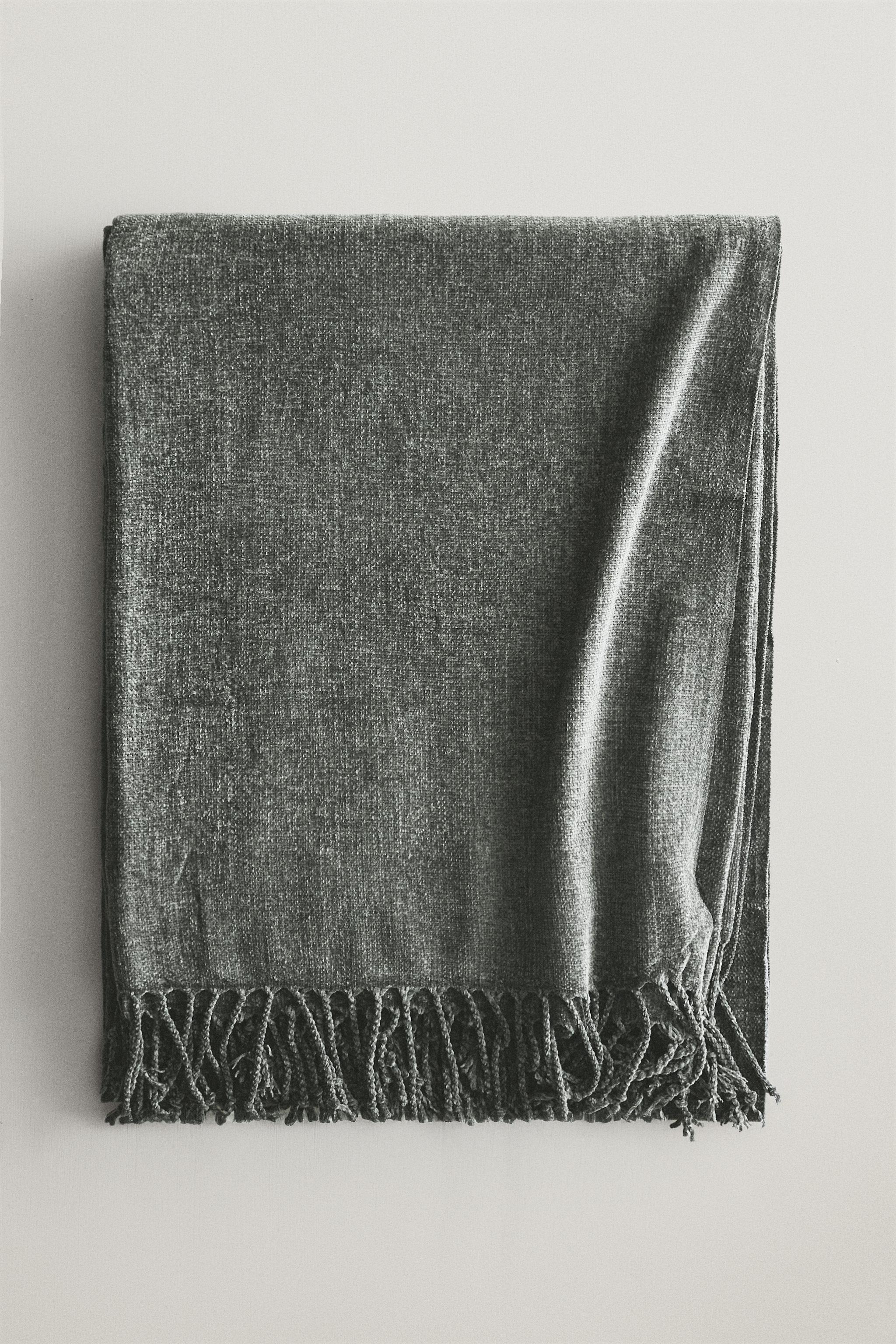 CHENILLE BLANKET