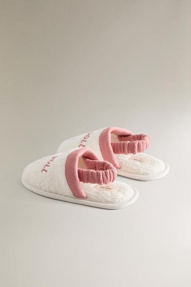 CHAUSSONS ENFANT SERVIETTE DE BAIN NŒUD - Blanc écru de Zara - Image 3