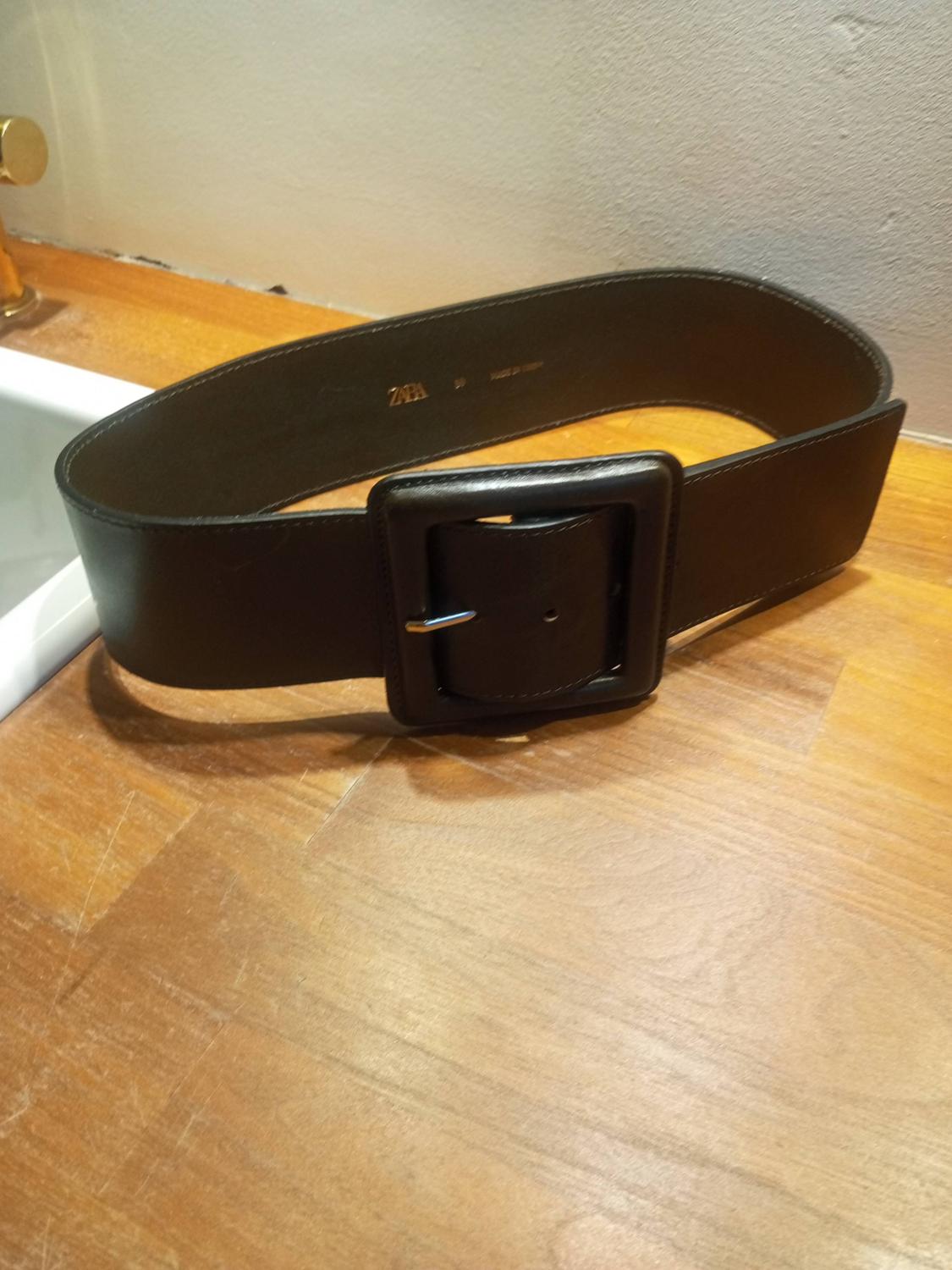 LEATHER BELT WITH LINED BUCKLE - Image 3