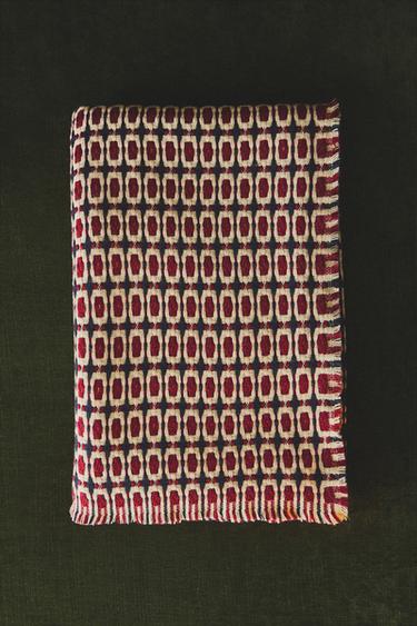 CROCHET CHRISTMAS THROW - Red by Zara