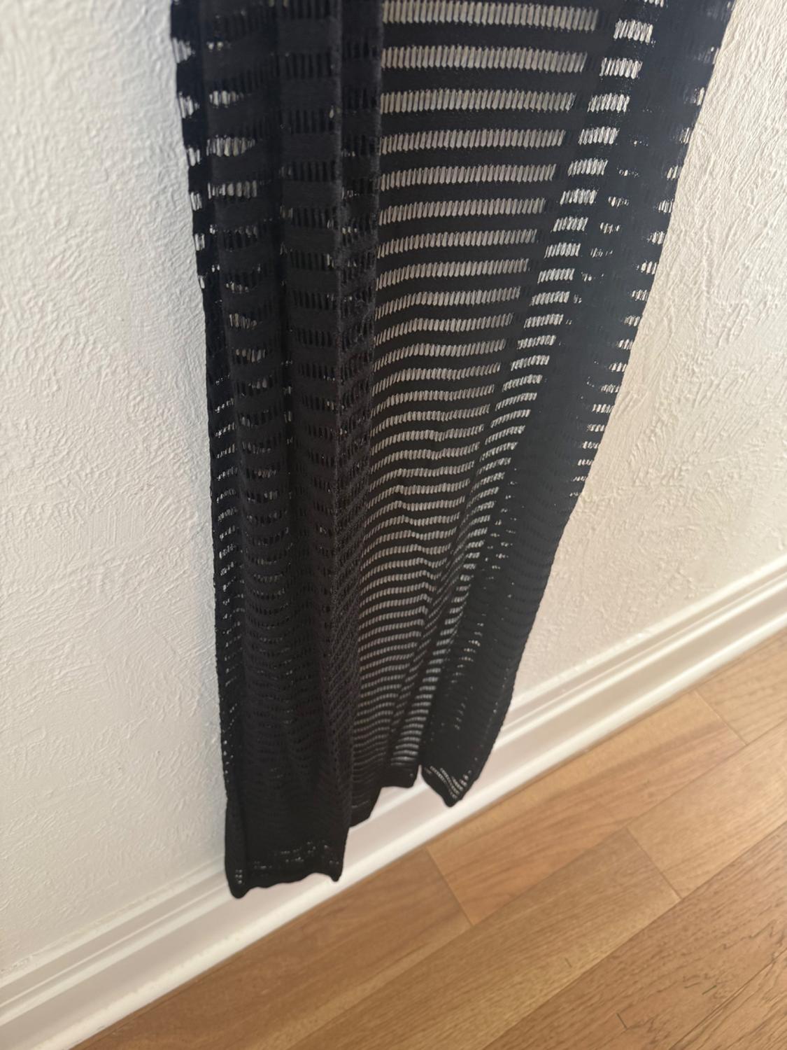 BLACK SOFT KNIT VEST - Image 3