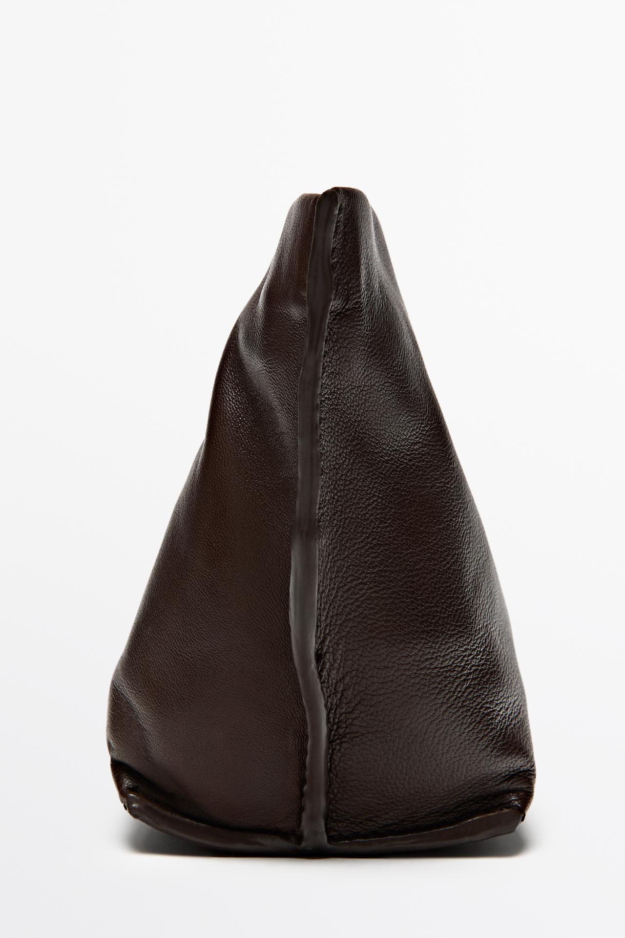 Soft nappa leather medium toiletry bag — Brown