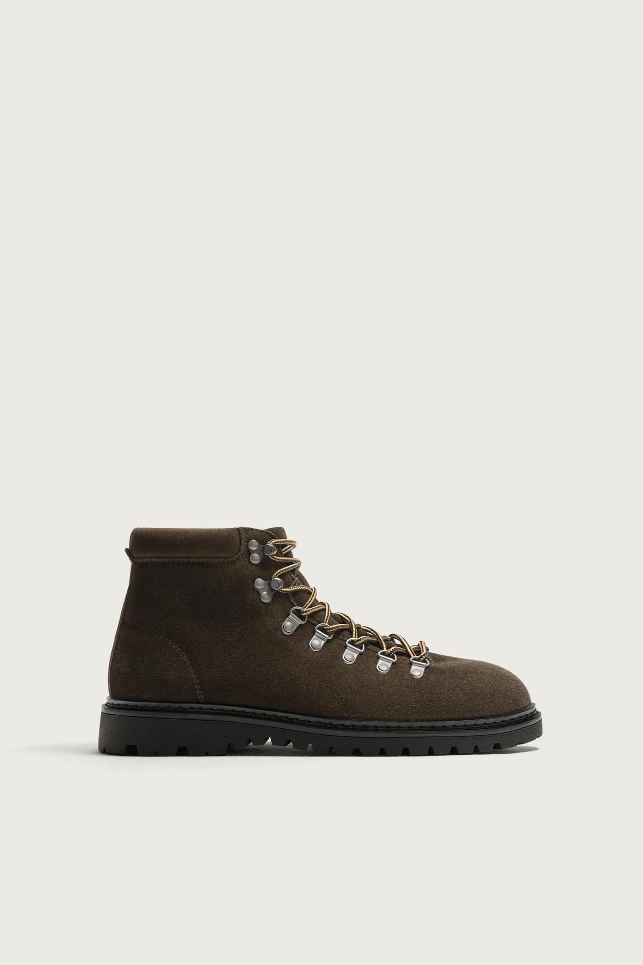 LEATHER HIKING BOOTS — Brown