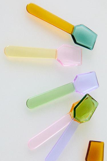 PACK OF MULTICOLOURED BOROSILICATE GLASS ICE CREAM SPOONS (PACK OF 6) - Greens by Zara