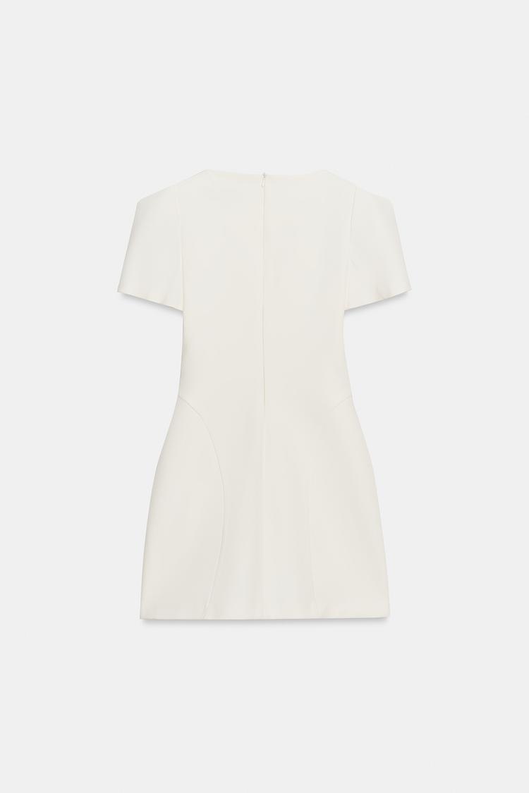 Vestido mini con mangas plisadas 6