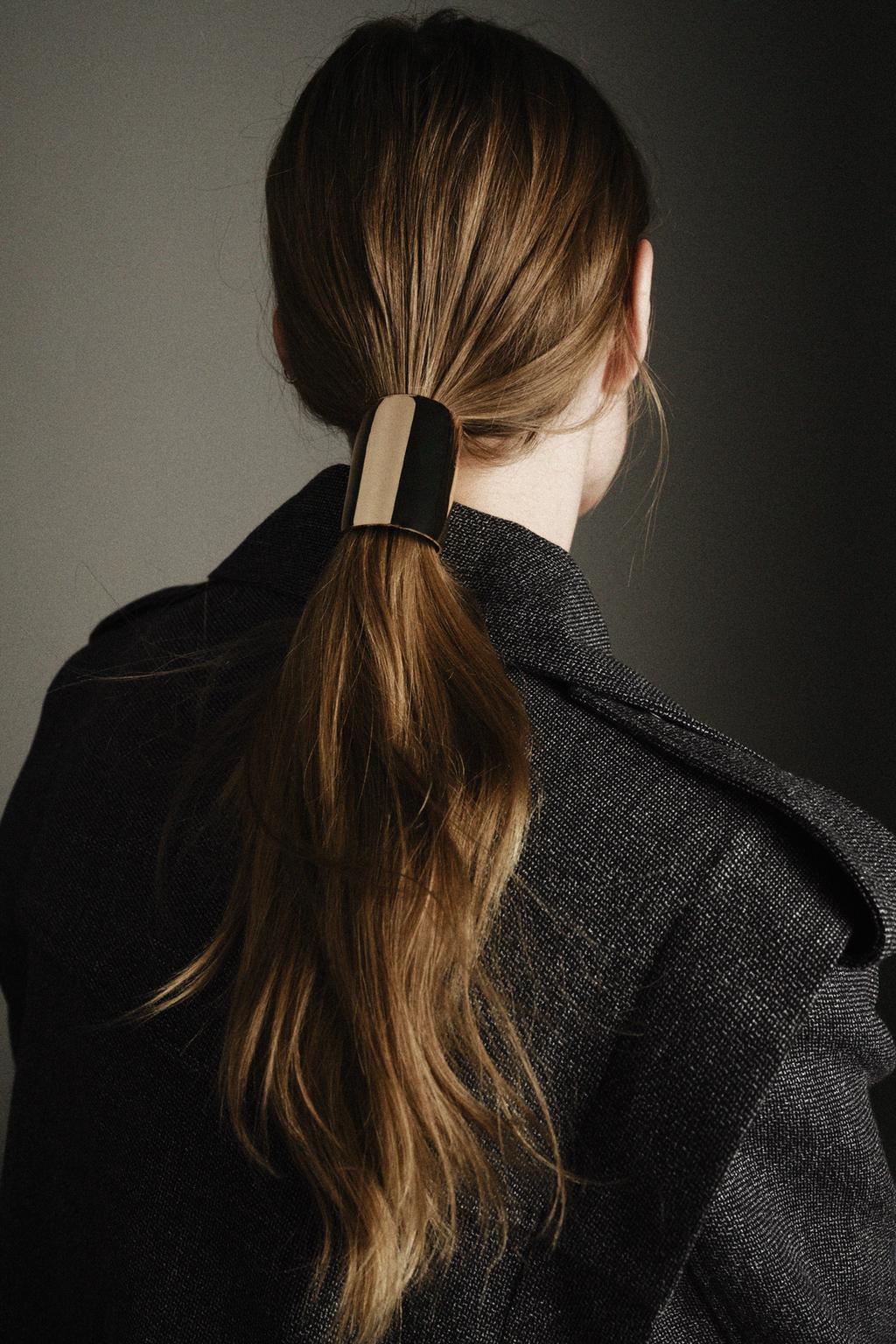 METAL TUBE SCRUNCHIE