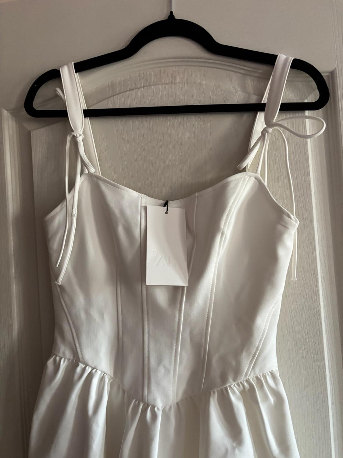 CORSETRY-INSPIRED VOLUME DRESS - Image 2