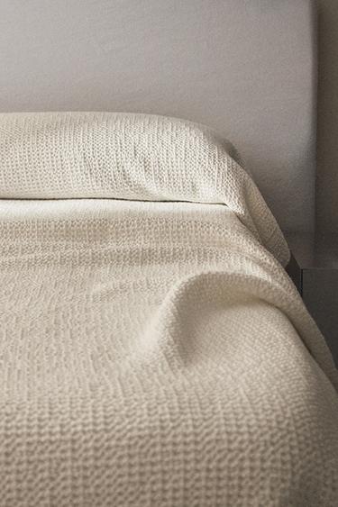 MINI WAFFLE KNIT BEDSPREAD - Ecru by Zara