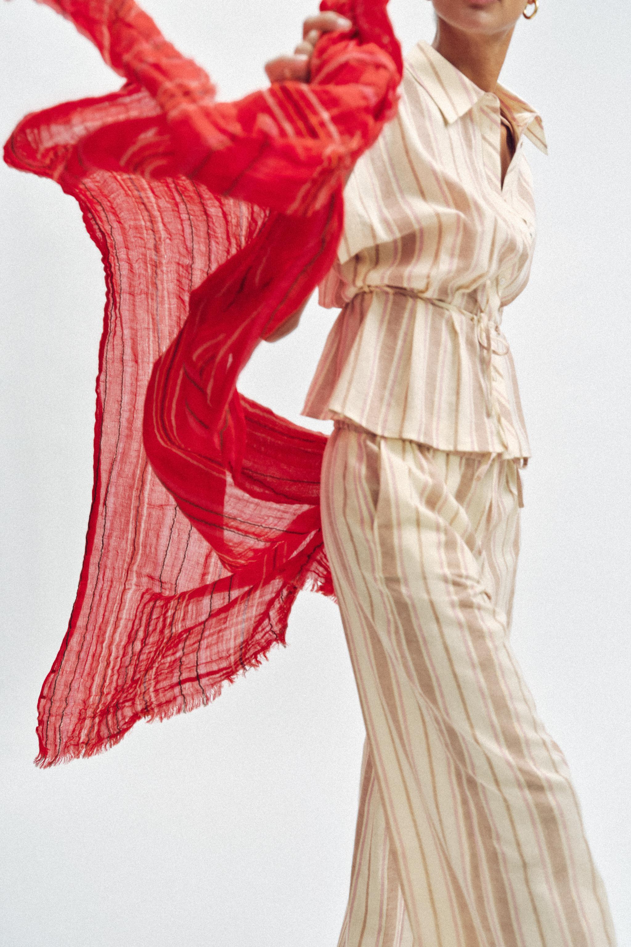 STRIPED LINEN SCARF — Red (alternate view)