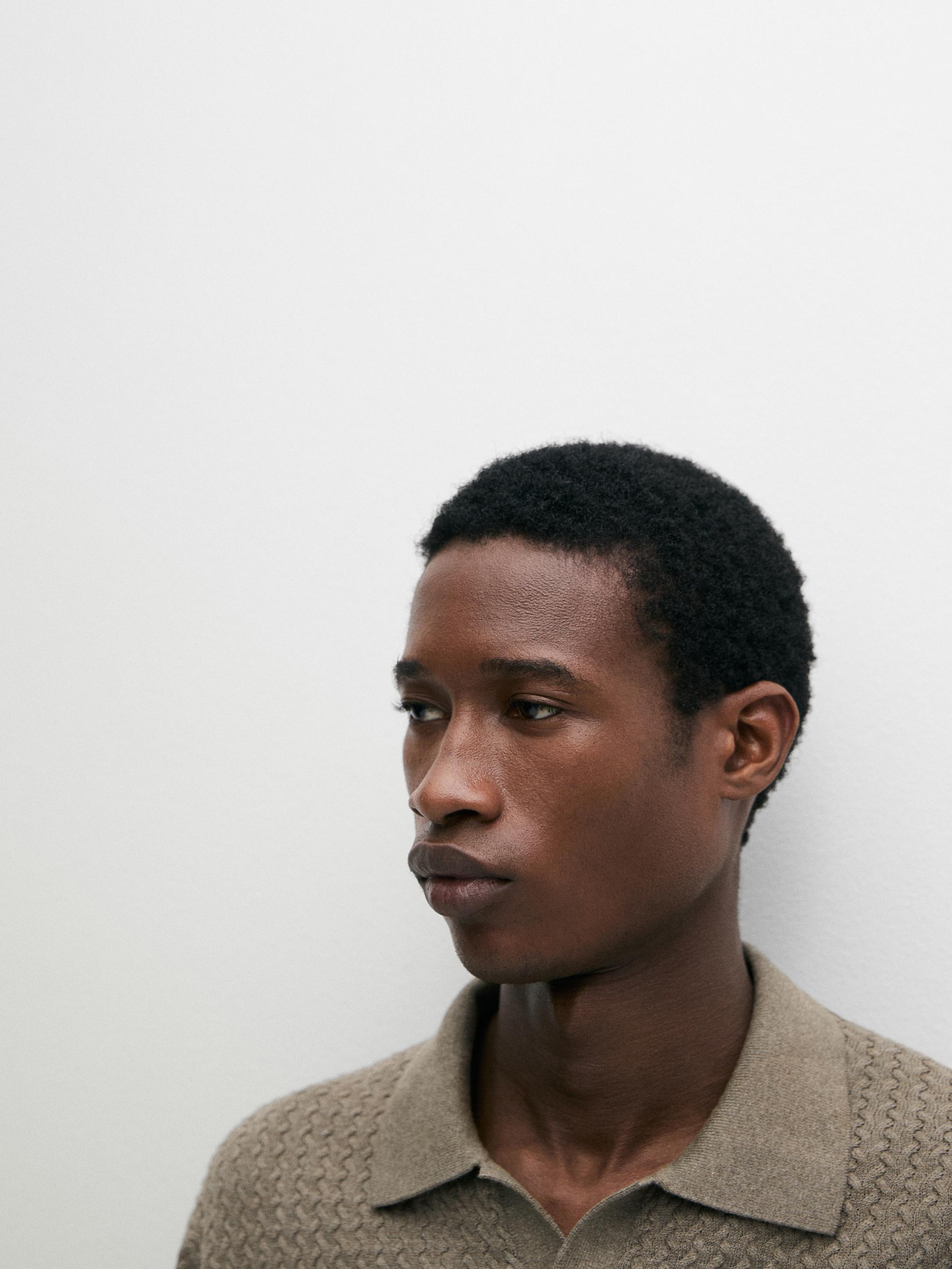 Cable-knit V-neck polo shirt