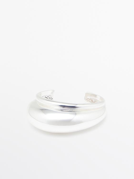 Rigid bracelet with voluminous design from Zara - $130