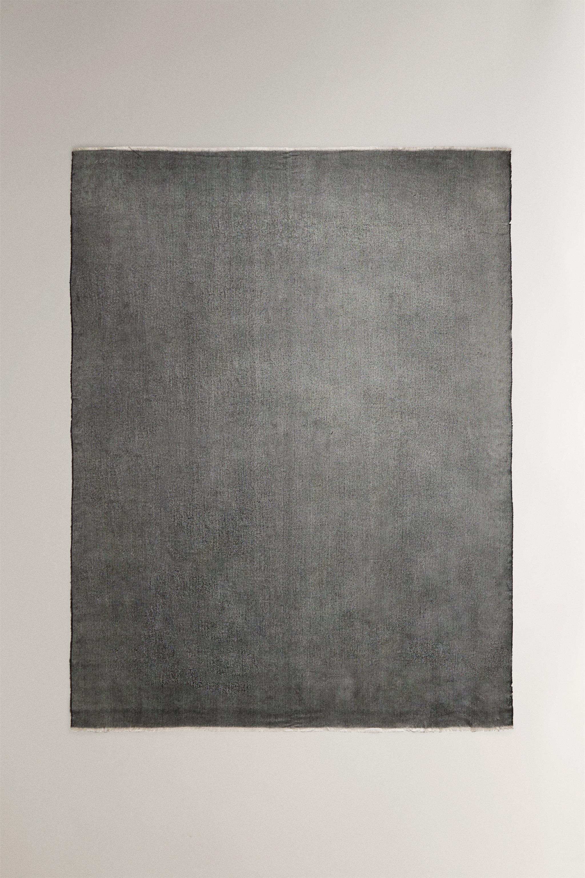 LIGHTWEIGHT FRINGED BLANKET