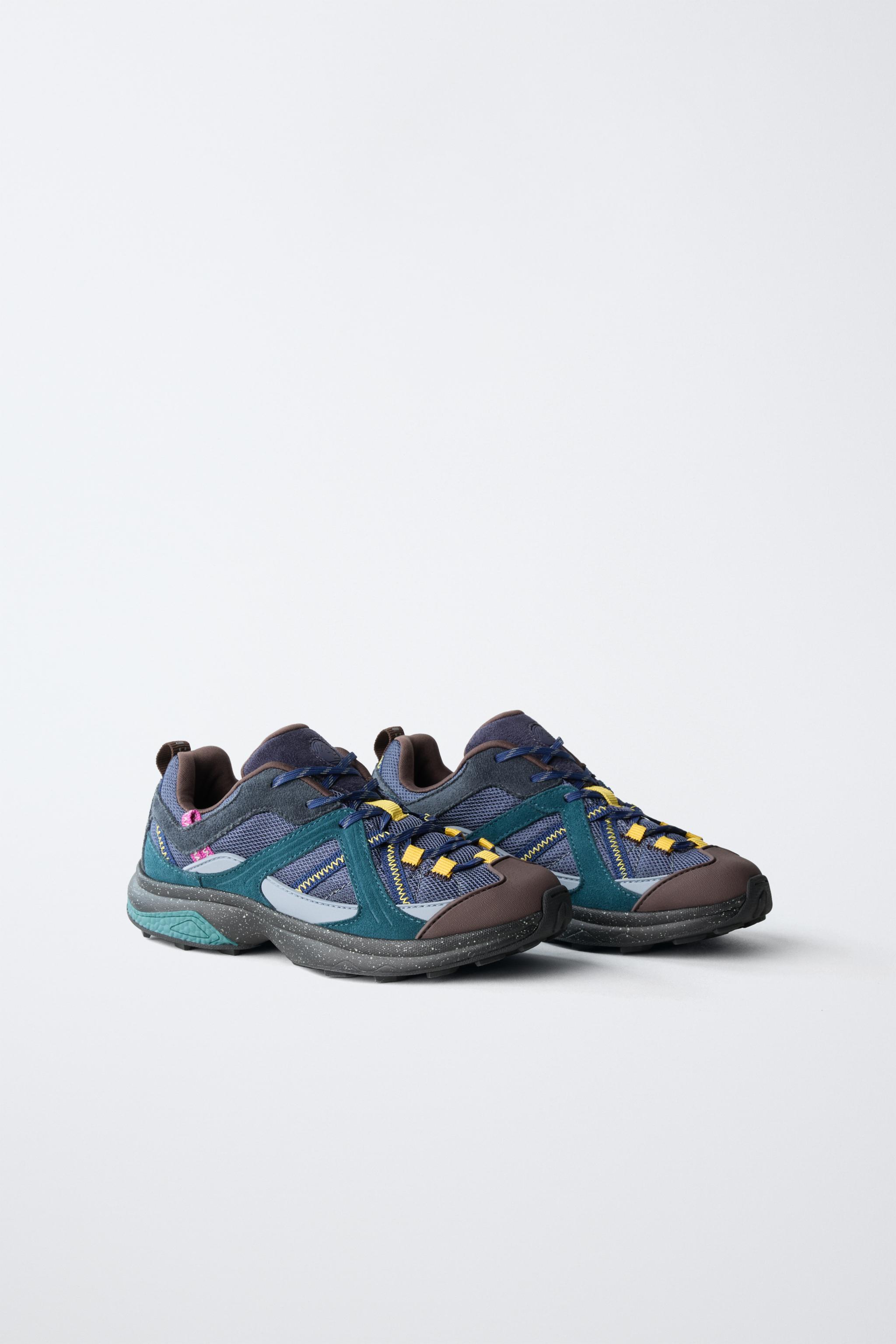 OUTDOOR SNEAKERS — Blue