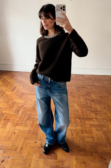 PULL EN MAILLE UNIE À COL FANTASIE BIJOUX - Marron de Zara - Image 3