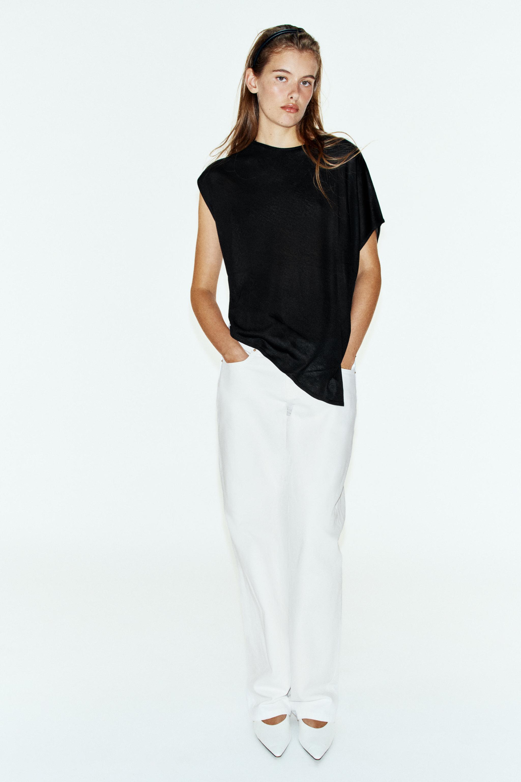 ASYMMETRIC KNIT TOP