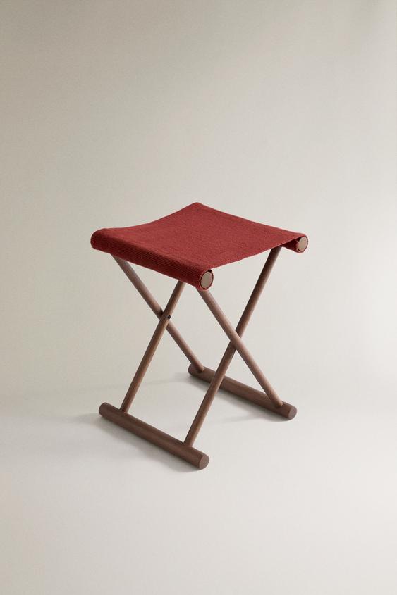 KLAPPHOCKER AUS ESCHENHOLZ UND BAUMWOLLE - Rötlich von Zara - Bild 0